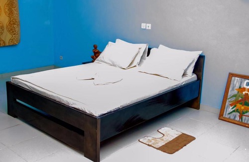 Cotonou Bed & Breakfast | Comfortable Family Stay at DOUM RÉSIDENCE