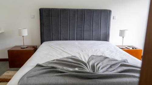 Vila Nova de Foz Coa Apartment | Scenic Douro River View Apartment for Family Getaways