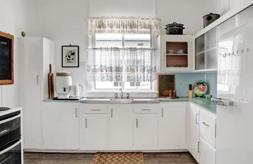 Maclean House | Dove Cottage