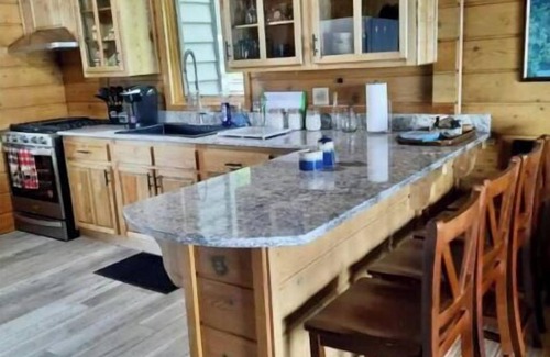 International Falls House | Scenic Dove Island Ventures: Rated 9.2, Family-Friendly Retreat