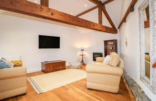 Newark House | Discover Dovecote Field House Farm - 4-Star Family Retreat