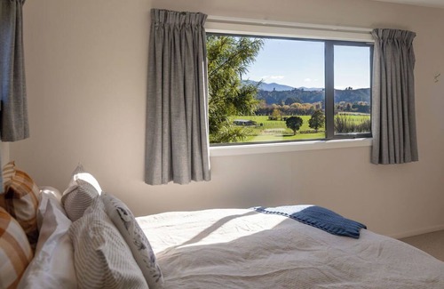 Ngatimoti Other | Inviting Country Cottage with Breakfast and Kitchen Awaits