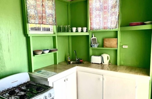 Dover House | Cozy Dover Beach Tiny House with Kitchen and Pet-Friendly Perks