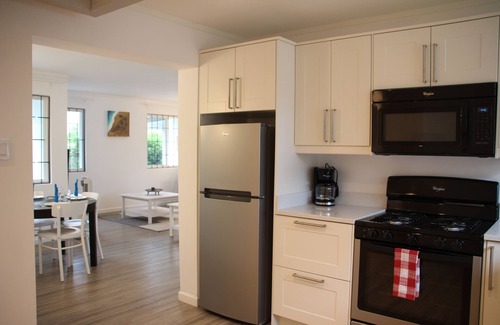 Dover Apartment | Experience Dover Woods Apartments with Ocean Views & Breakfast