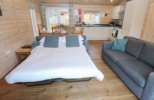 Saddleworth Cottage | Dovestone Luxury Lodges - Pets Welcome