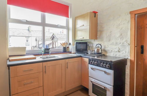 Llangollen Cottage | Perfect Getaway at Dovetail Cottage: Breakfast & Kitchen Included