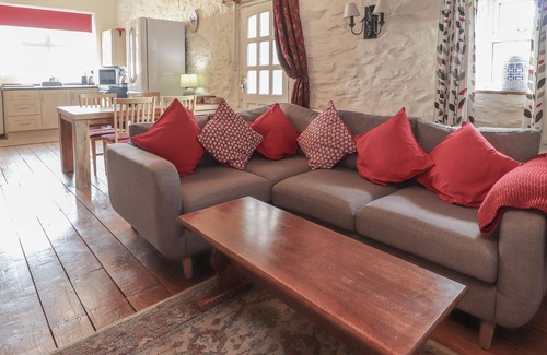 Llangollen Cottage | Experience Dovetail Cottage with Garden in Llangollen