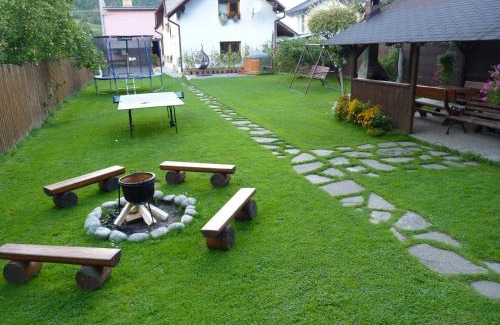 Oravsky Biely Potok House | Family-Friendly Retreat at Dovolenkový dom Dudáš with Hot Tub