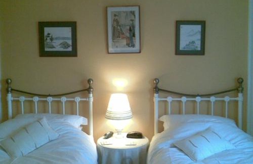 Crook Bed & Breakfast | Pet-Friendly Dowfold House Bed and Breakfast - 4 Stars