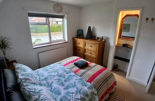 Blandford Saint Mary House | Family-Friendly Retreat at Down by the Riverside