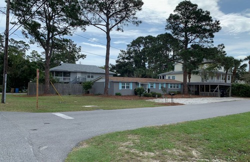 Tybee Island House | Walk to the Beach at Down on the Corner - Rated 10/10