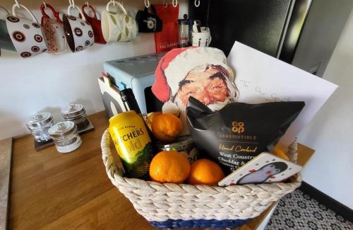 Congresbury House | Enchanted Retreat: Down the Rabbit Hole with Pet & Child Perks