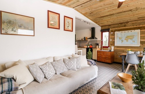 Congresbury Cottage | Pet-Friendly Retreat with Garden in Congresbury Awaits You