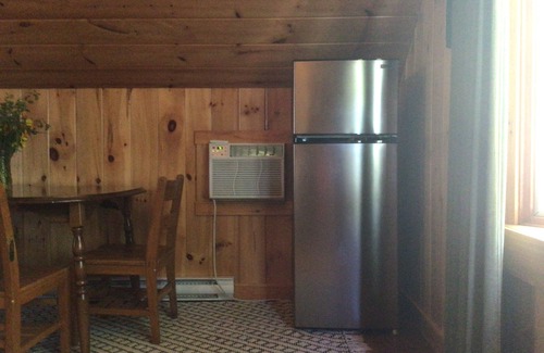 Southern Coast Apartment | Cozy 2 BR Retreat Near Bayview Beach with Ocean View