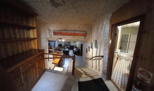 Coober Pedy House | Family-Friendly Retreat at Down to Erth B&B - Rated 9.7/10