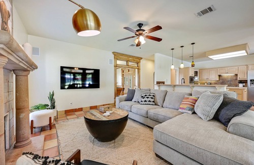 San Leanna House | Relaxing Texas Retreat with Pool, Hot Tub & Ocean Views