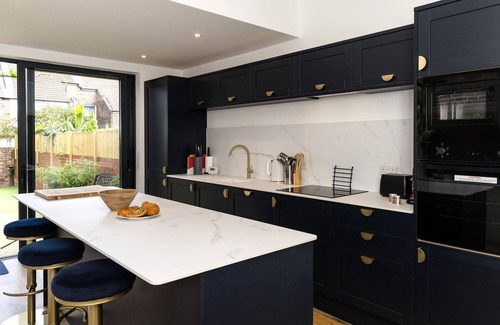 Eastbourne House | Downs View - family friendly holiday home