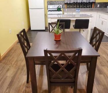 Georgetown Apartment | Family-Friendly Avalon Regia: Ideal 2-Bathroom Retreat