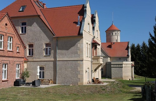 Stolpe b. Anklam Apartment | Downton Abbey Wf-50: Ocean View Retreat for Families