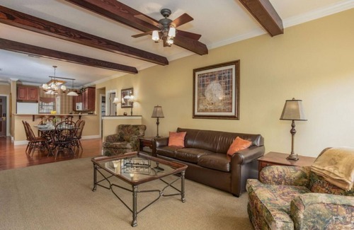 Branson Hotel | Cozy Downtown 1BR Condo at Great Rock Resort