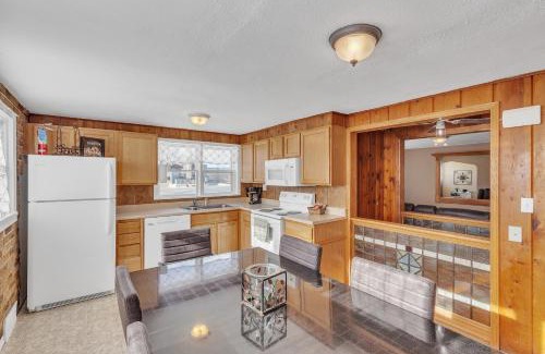 Spearfish Apartment | Inviting Downtown 2-Story Apartment with Breakfast Included