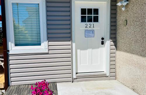 Regional District of Nanaimo House | Cozy Downtown 2B1B Suite - Perfect for Family Stays