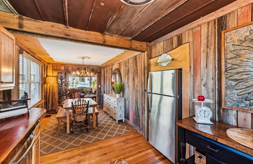 Blowing Rock House | Pet-Friendly Downtown Retreat with Outdoor Space