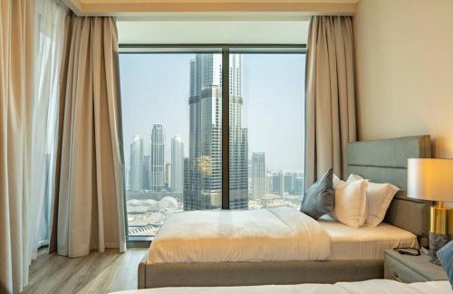 Downtown Dubai Apartment | Premium 3BR with Burj Khalifa & Fountain Views, Rated 10/10