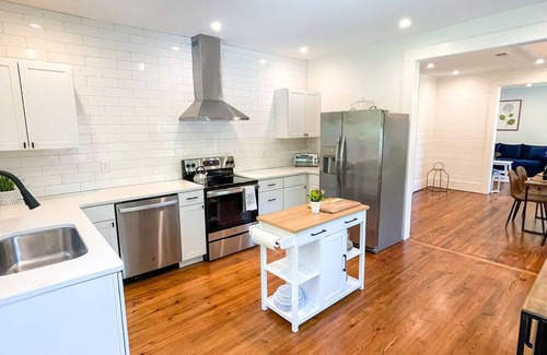 Aiken House | Exceptional Downtown Aiken Stay at The Collins Property