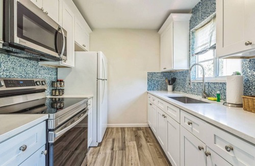 Crescent Lake Apartment | Cozy 2BR Retreat Near Beach and Downtown Attractions