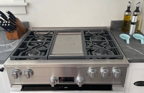 Blue Hill House | Top-Rated Downtown Blue Hill: Family & Pet-Friendly Retreat