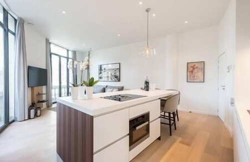 Quartier Royal - Koninklijke Wijk Apartment | Experience Elegance in the Downtown Brussels Splendor Suite
