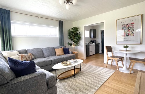 Carbondale Condo | Downtown Carbondale: Cozy Pet-Friendly Retreat for Families