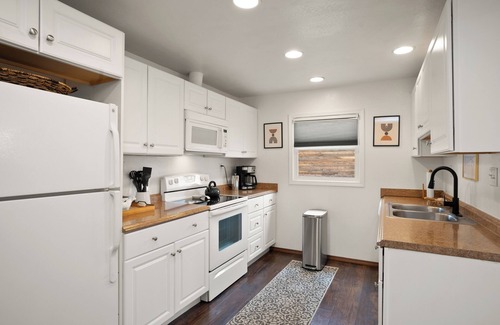 Garden District House | Stylish Downtown CDA Tiny House Near the Lake & Spa