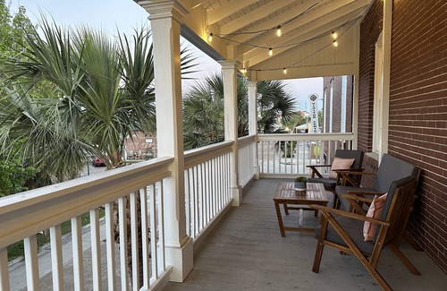 Historic Downtown Apalachicola Apartment | Prime Downtown Location with Oceanfront Views & Top Amenities