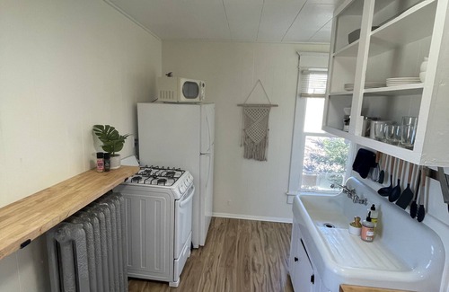 Central Colorado Springs Apartment | Stylish Downtown Colorado Springs Studio with Ocean View