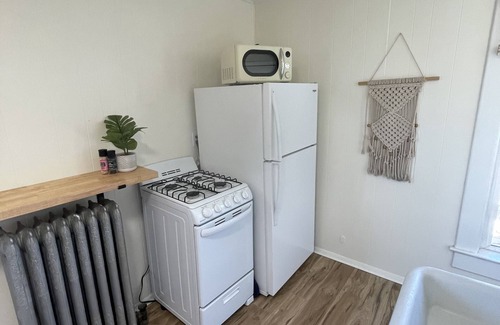 Central Colorado Springs Apartment | Stylish Downtown Colorado Springs Studio with Ocean View