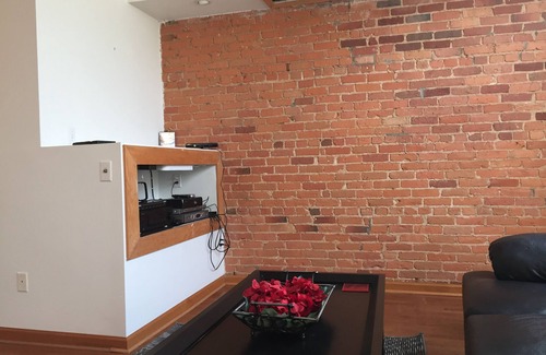 Benton Harbor Condo | Tranquil Downtown Condo in Benton Harbor with Ocean Views