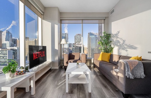 Beltline Condo | Pet-Friendly Downtown Condo with Calgary Tower Views