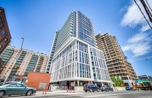 Old Town Apartment | Convenient Downtown Condo Experience in Toronto