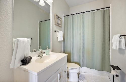 Eustis Apartment | Prime Downtown Eustis Apartment with King Bed & Pet-Friendly