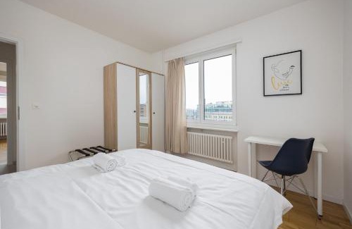Oerlikon Apartment | Stylish Downtown Dream 3.5BR with Balcony for Families
