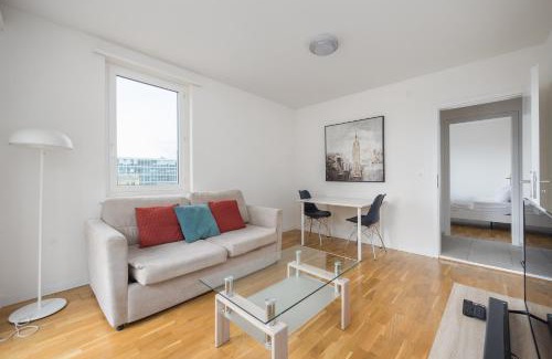 Oerlikon Apartment | Stylish Downtown Dream 3.5BR with Balcony for Families