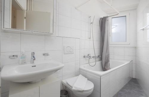 Oerlikon Apartment | Stylish Downtown Dream 3.5BR with Balcony & Family-Friendly