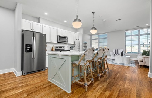 Auburn Apartment | Experience Downtown Dream: Top-Rated 2/2 in Auburn