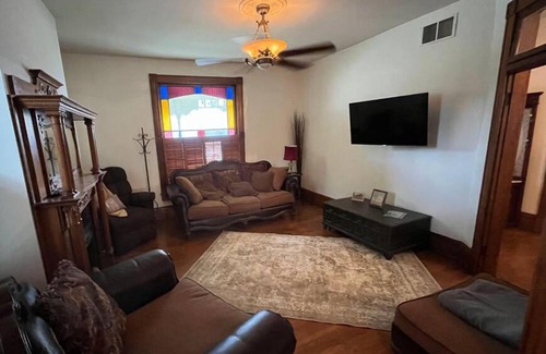 Owensboro Villa | Downtown Dream: Pet-Friendly Retreat with Great Amenities