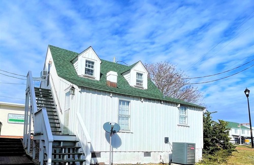 Swansboro Apartment | Perfect Downtown Efficiency Apartment for Two - 10/10 Rating