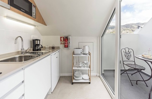 Sao Pedro Apartment | Prime Oceanfront Apartments in Downtown Funchal, Rated 9.4