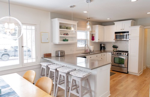 Heber House | Discover Downtown Heber Treasure: Pet-Friendly Oasis
