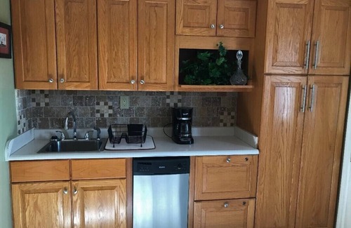 Abingdon Apartment | Historic Abingdon, VA: Spa & Pool Retreat for Families